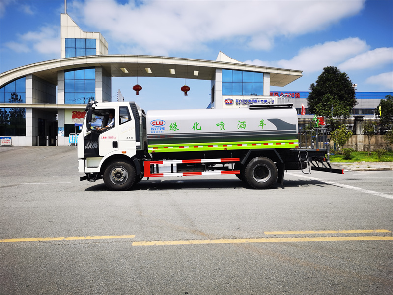 國(guó)六解放J6 灑水車(chē)(可選大小平臺(tái))