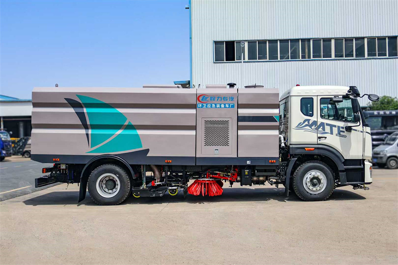 湖北程力重汽濰柴240馬力mate洗掃車(16方)