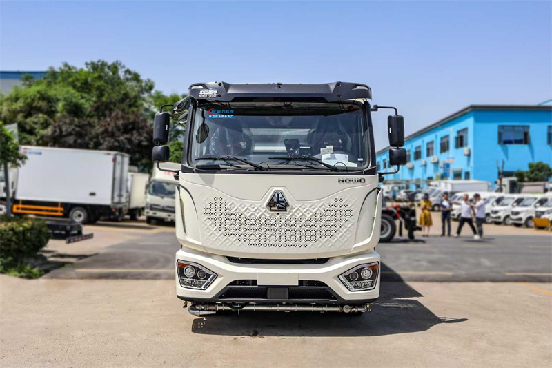 湖北程力重汽濰柴240馬力mate洗掃車(16方)