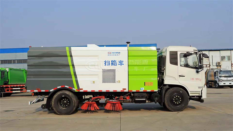 湖北程力天錦掃路車(12方)