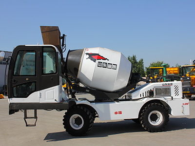 1.5m3全自動上料攪拌車