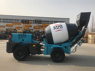 1.2m3全自動上料攪拌車